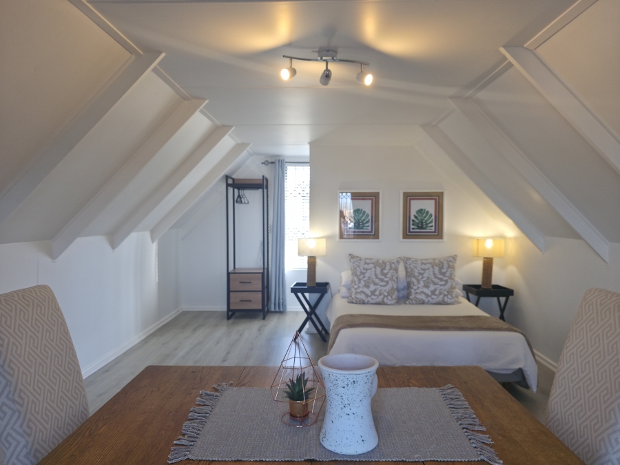 5 Bedroom Property for Sale in Wavecrest Eastern Cape